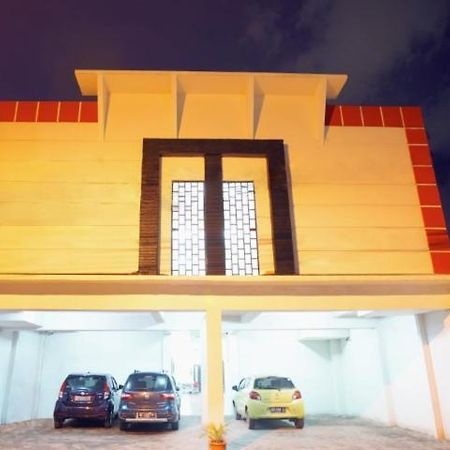 Dparagon Dwikora Palembang Eksteriør billede
